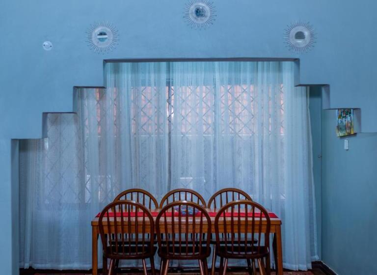 تختخواب و صبحانه Nyumbani Palace Arusha