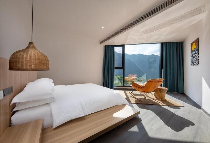 فندق Avatar Mountain Resort