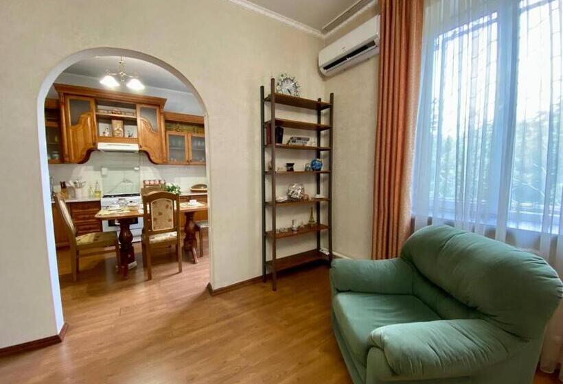 Bed and Breakfast Guest House Botanika