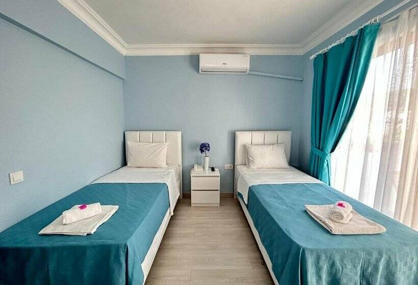تختخواب و صبحانه Marquis Blue