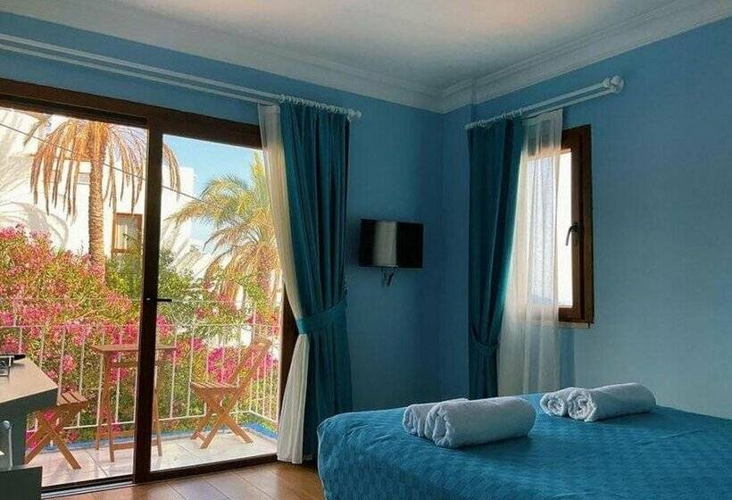 تختخواب و صبحانه Marquis Blue