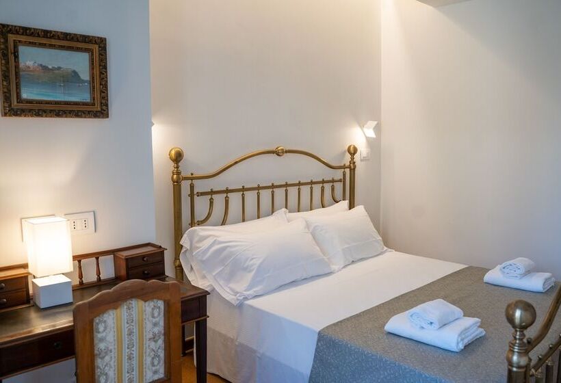 تختخواب و صبحانه Residenza Degli Speziali