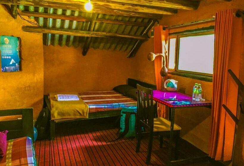 Bed and Breakfast Shadow Mask Bungalow