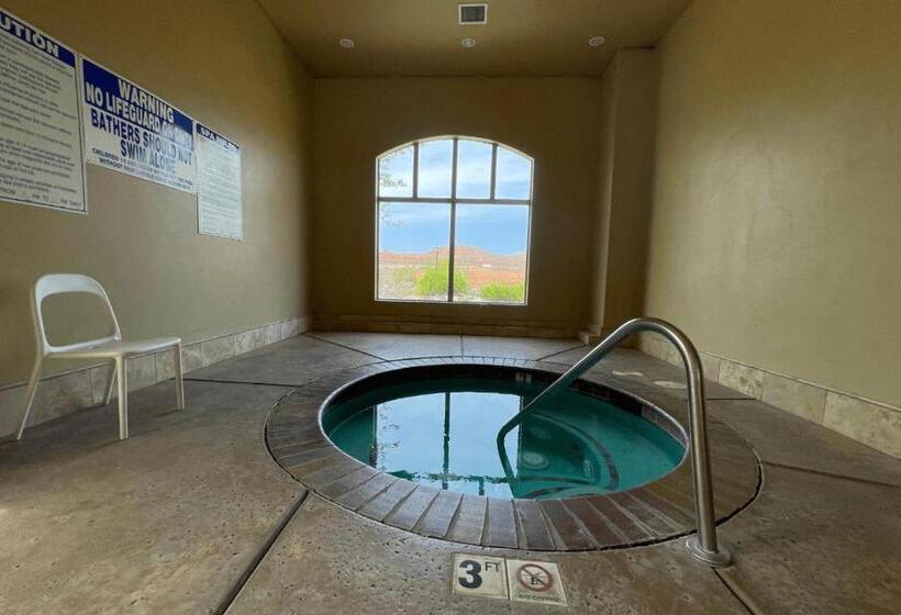 هتل H5 The Kestrel L Ground Floor 3 Bedroom Hillside View