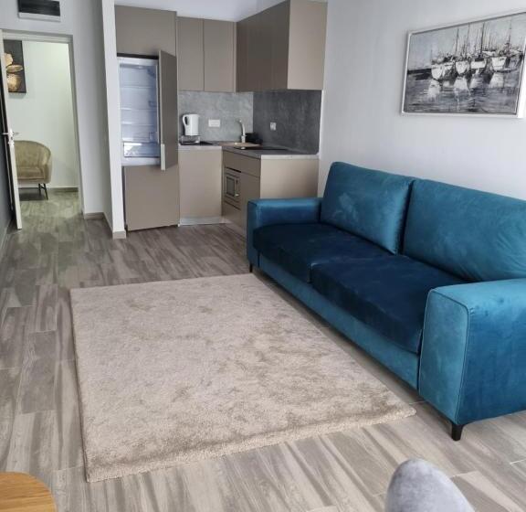 Olimp Sea View Apartments Etajul 11