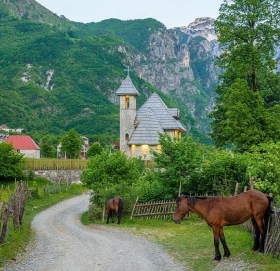 پانسیون Guesthouse Kroni I Micanit