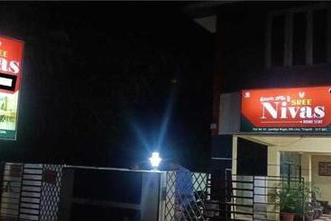 هتل Oyo Flagship 81352 Sree Sr Home Stay Service Apartment