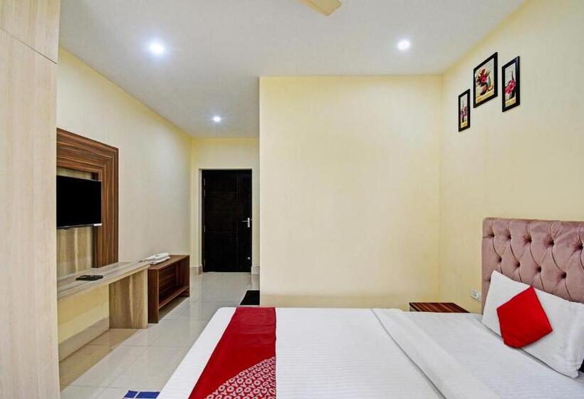 فندق Oyo Flagship 81356 Mahavir Galaxy