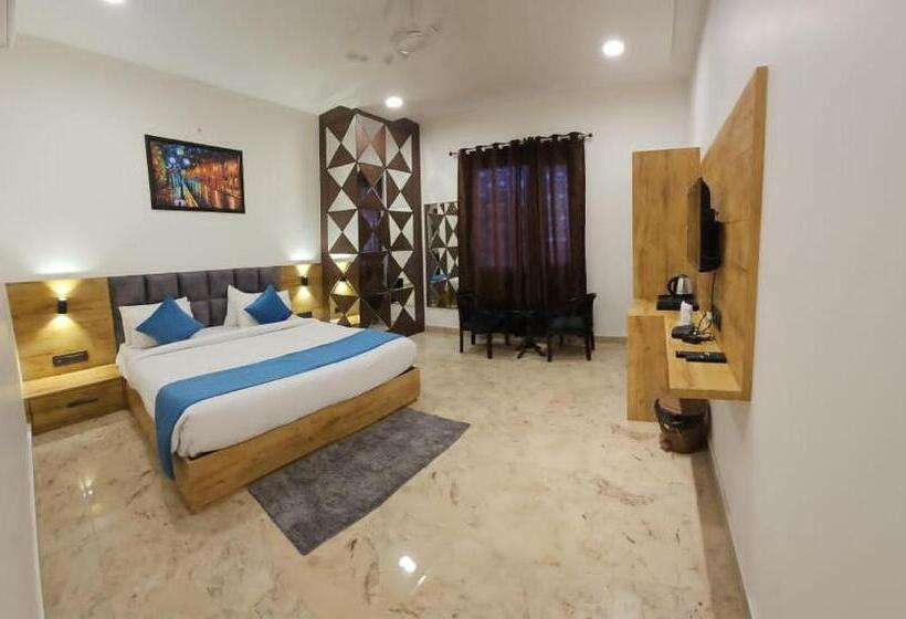 هتل Radha Bihari Nikunj Inn