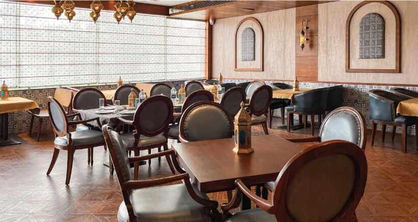 בית מלון כפרי Welcomheritage Grand, Srinagar