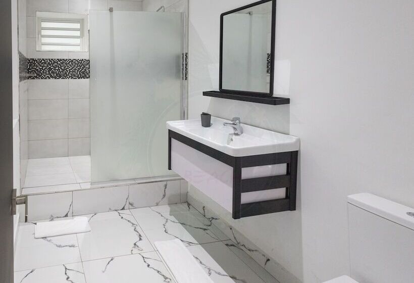 O Beach Boutique Studios