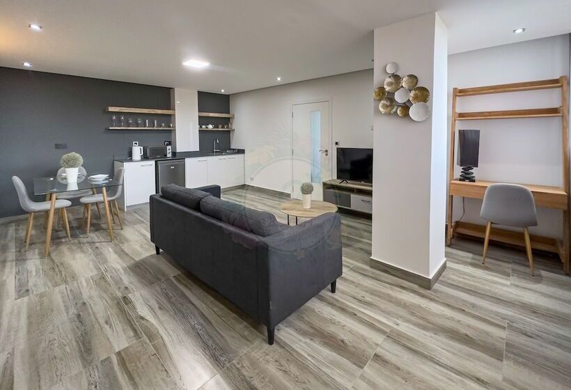 O Beach Boutique Studios