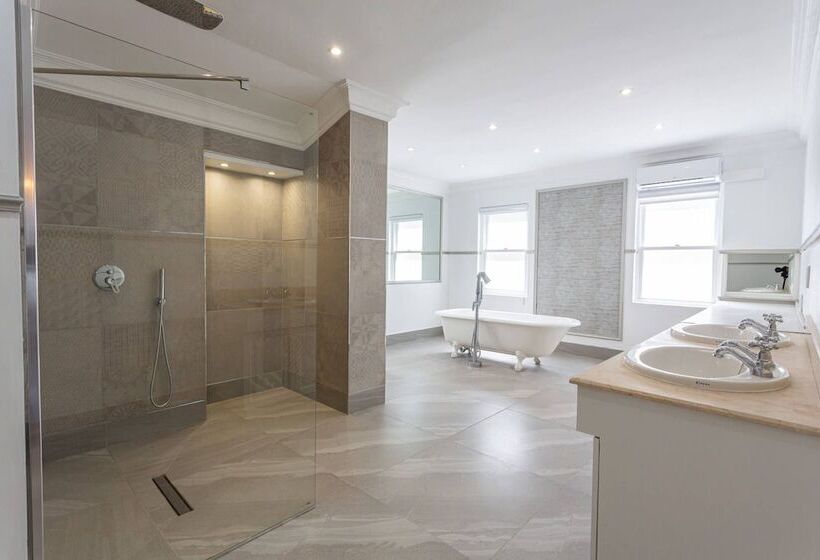 ホテル Akamah Estate