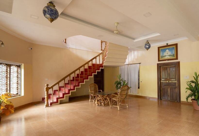 酒店 Misty Heights By The Sanihara