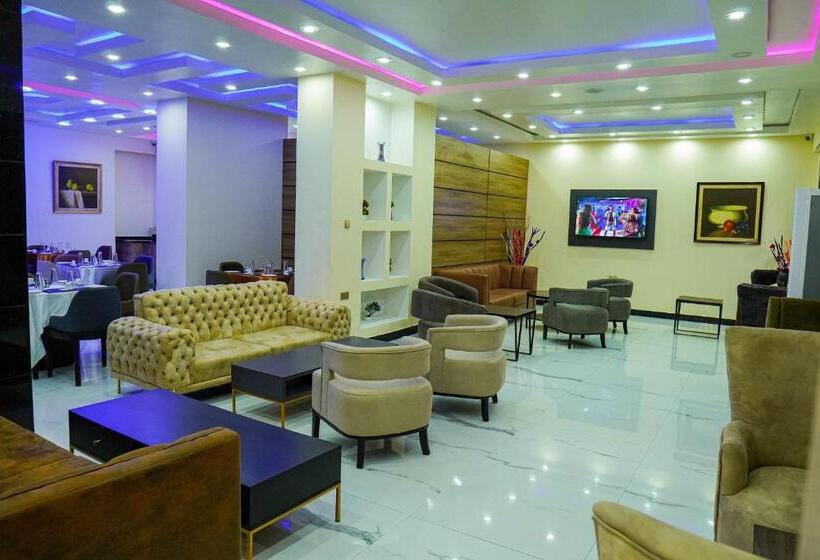 호텔 Romeneo Grand Royal