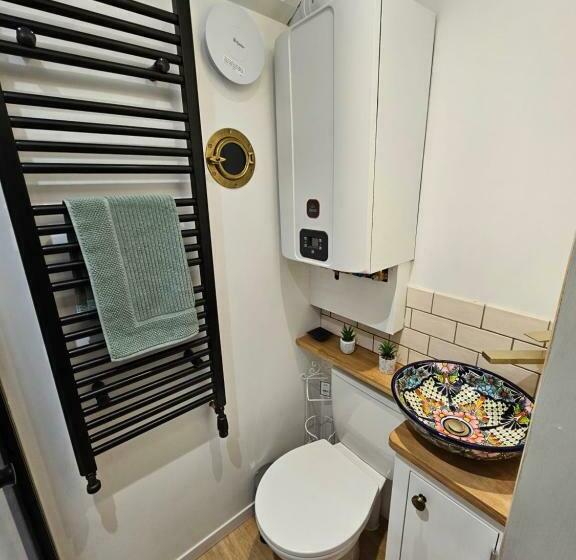 펜션 Gatwick Hideaway Hut