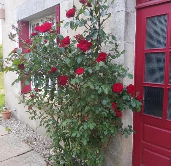 膳宿费 Hameau De Leignoua