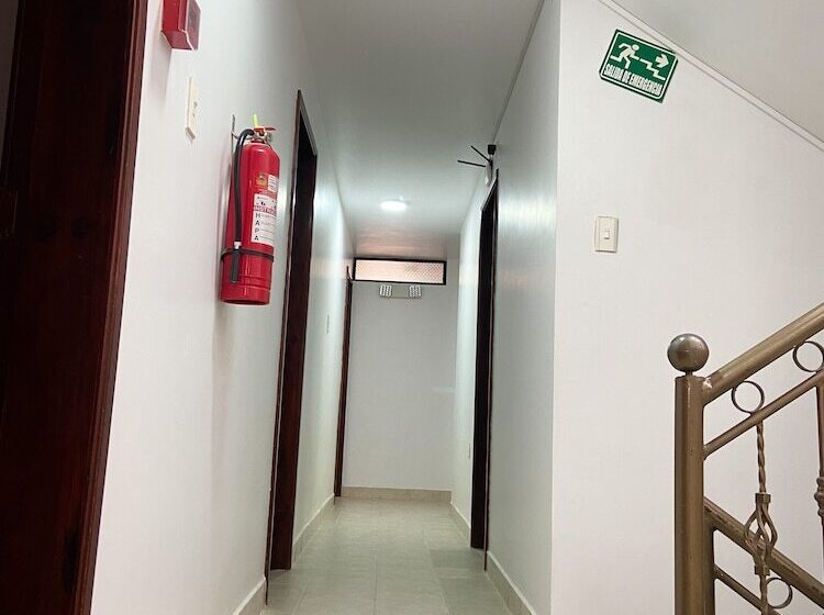 بنسيون Hostal La Terraza