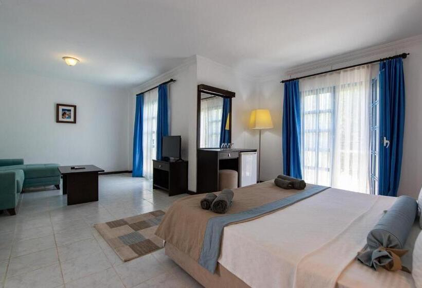 تختخواب و صبحانه Ladonia Hotels Zemda Gümüşlük