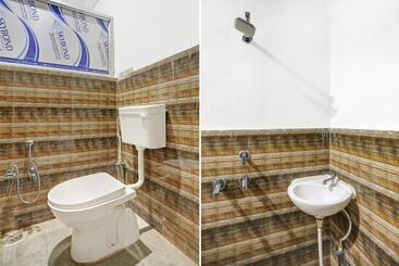 هتل Oyo Flagship 81301 Arman Residency Guest House
