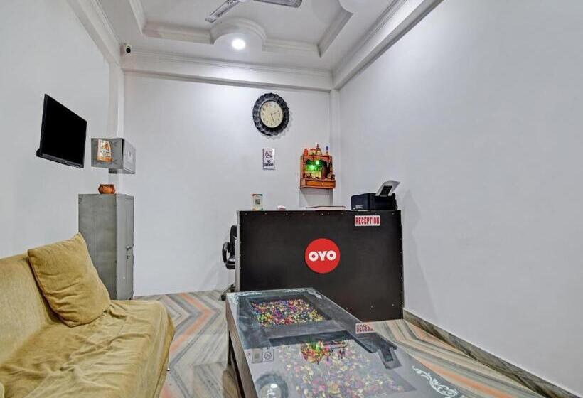 هتل Oyo Flagship 81340  Diamond Inns