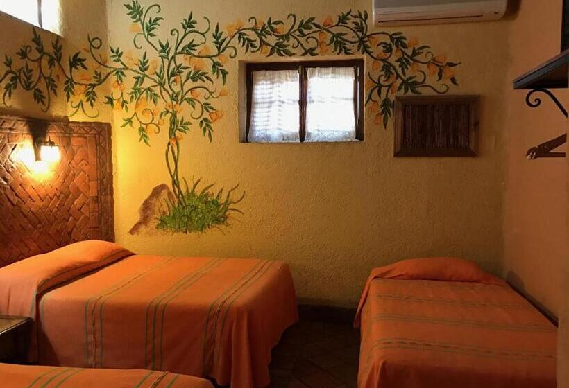 هتل Quinta Santa Cecilia
