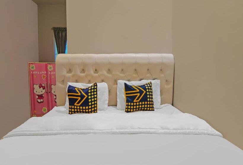 هتل Spot On 92570 Putri Guest House Syariah