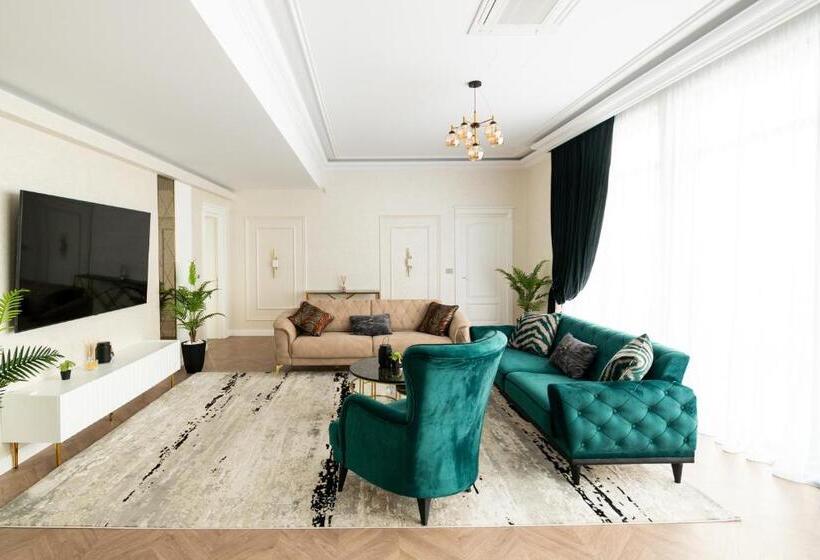 هتل The Penthouse