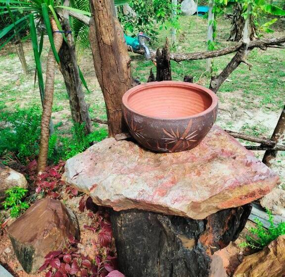 Pensió Baan Namthip Homestay Trang บ้านน้าทิพย์ โฮมสเตย์ตรัง