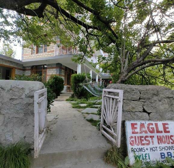 Пансион Eagle Guesthouse