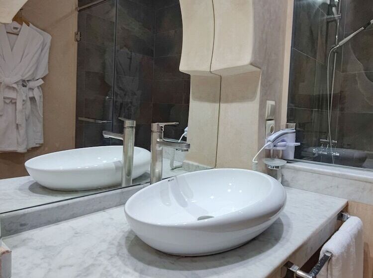 ریاض Le Palais Averroes   Adults Only