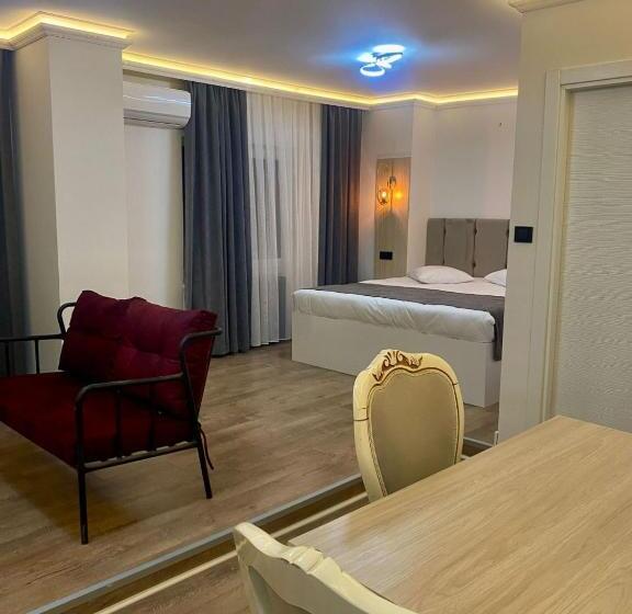 Golden Life Suite