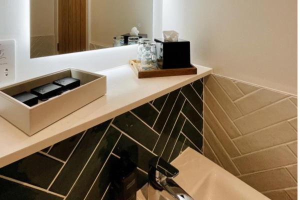 هتل Rooms At Haslar Marina