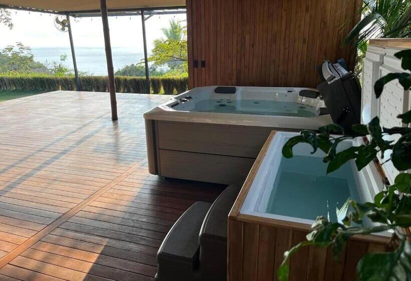 هتل Sangha Retreat