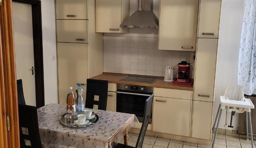 膳宿费 Aniiza Apartman