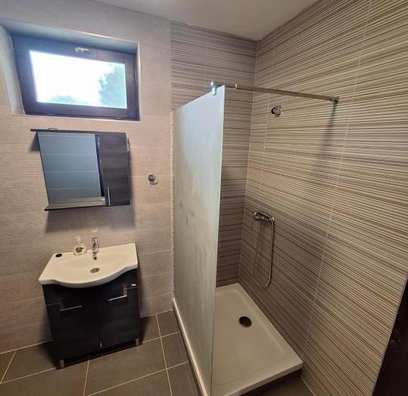 膳宿费 Aniiza Apartman