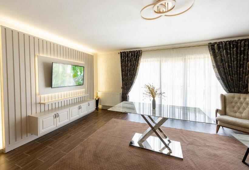 بنسيون Casa De La Munte