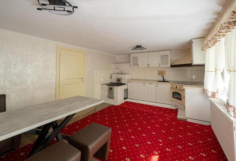 بنسيون Casa De La Munte