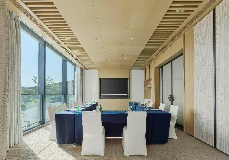 استراحتگاه Hilton Nanjing Niushoushan