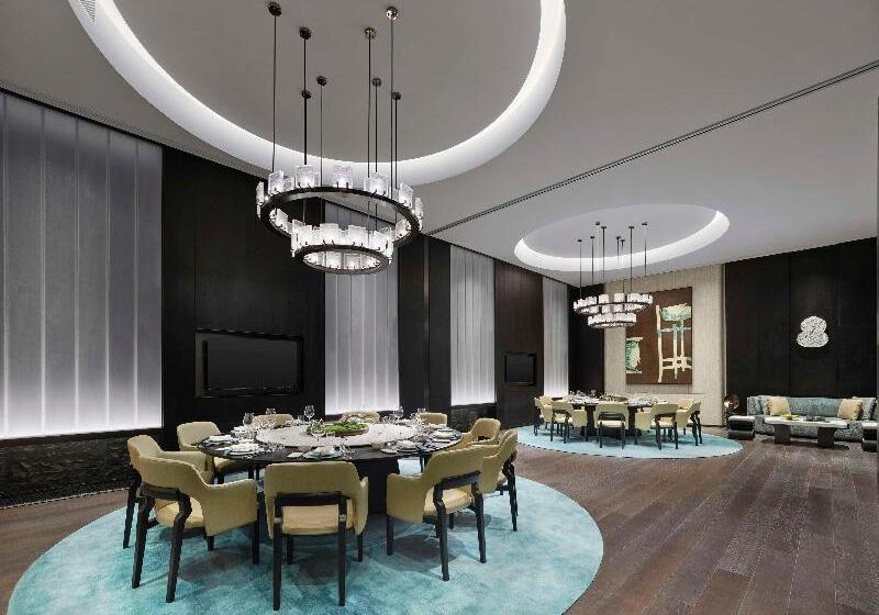 استراحتگاه Hilton Nanjing Niushoushan