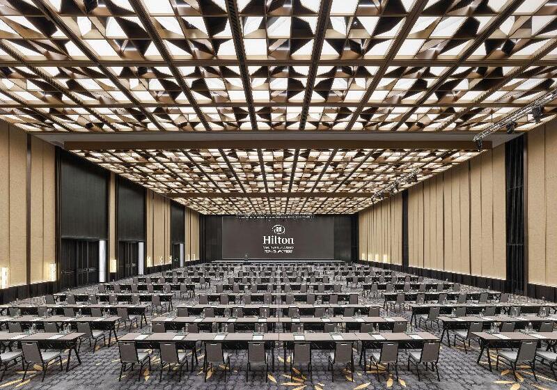 استراحتگاه Hilton Nanjing Niushoushan