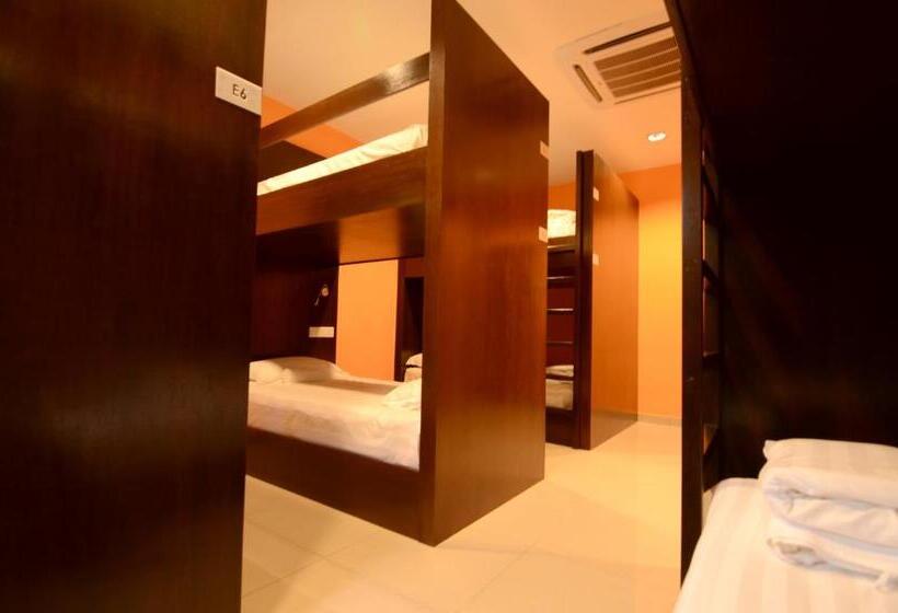 هاستل Sri Packers   Klia