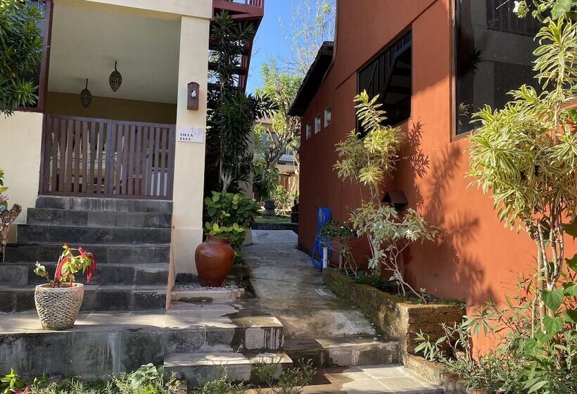 مسافرخانه Villa Anjing 2