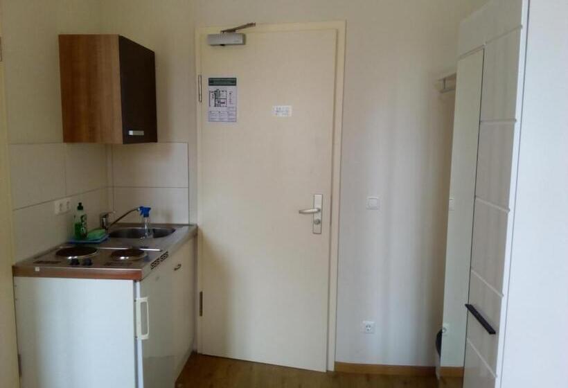 هتل Apartmentpension Am Stadtschloss