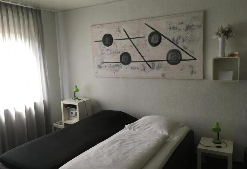 ホテル Brasserie Typisch