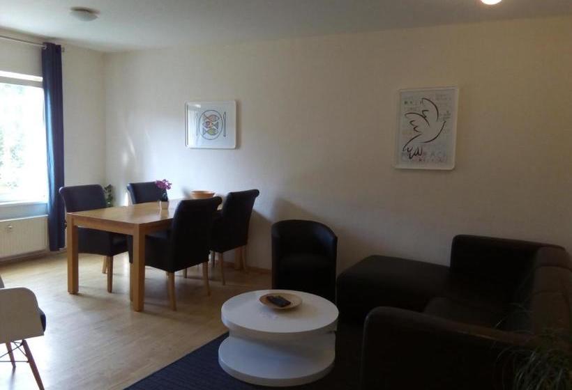 هتل Apartmentpension Am Stadtschloss