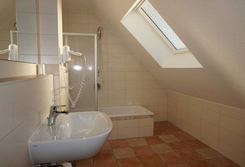 Отель Gasthof “goldener Engel”