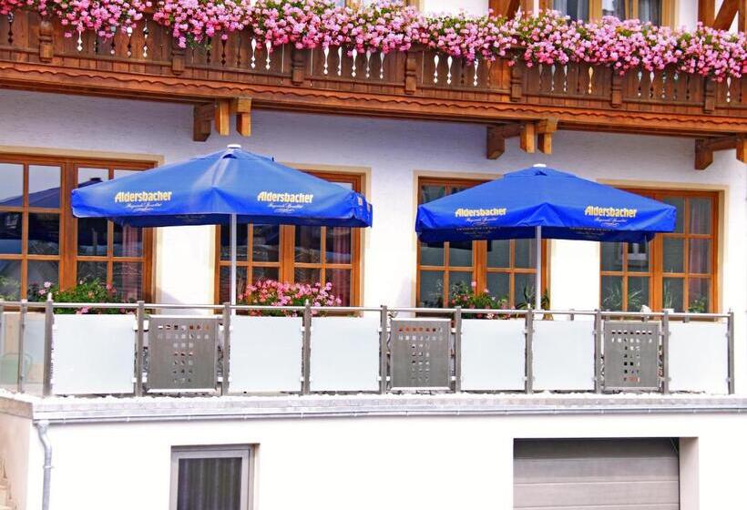 Отель Gasthof Zum Oberen Wirt