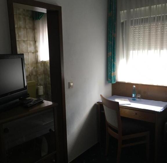 בית מלון כפרי Gasthof Zur Sonne Winzenhohl