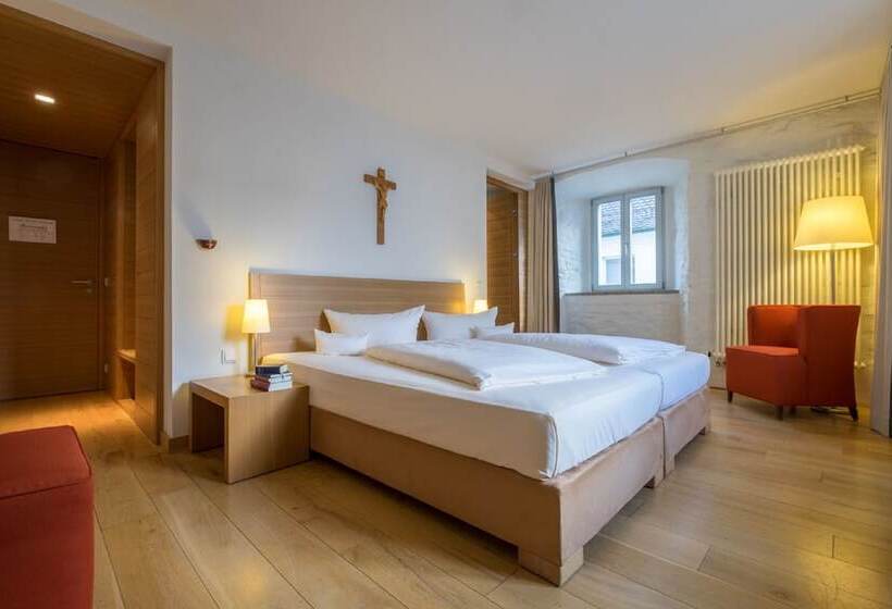 هتل Haus St. Joseph